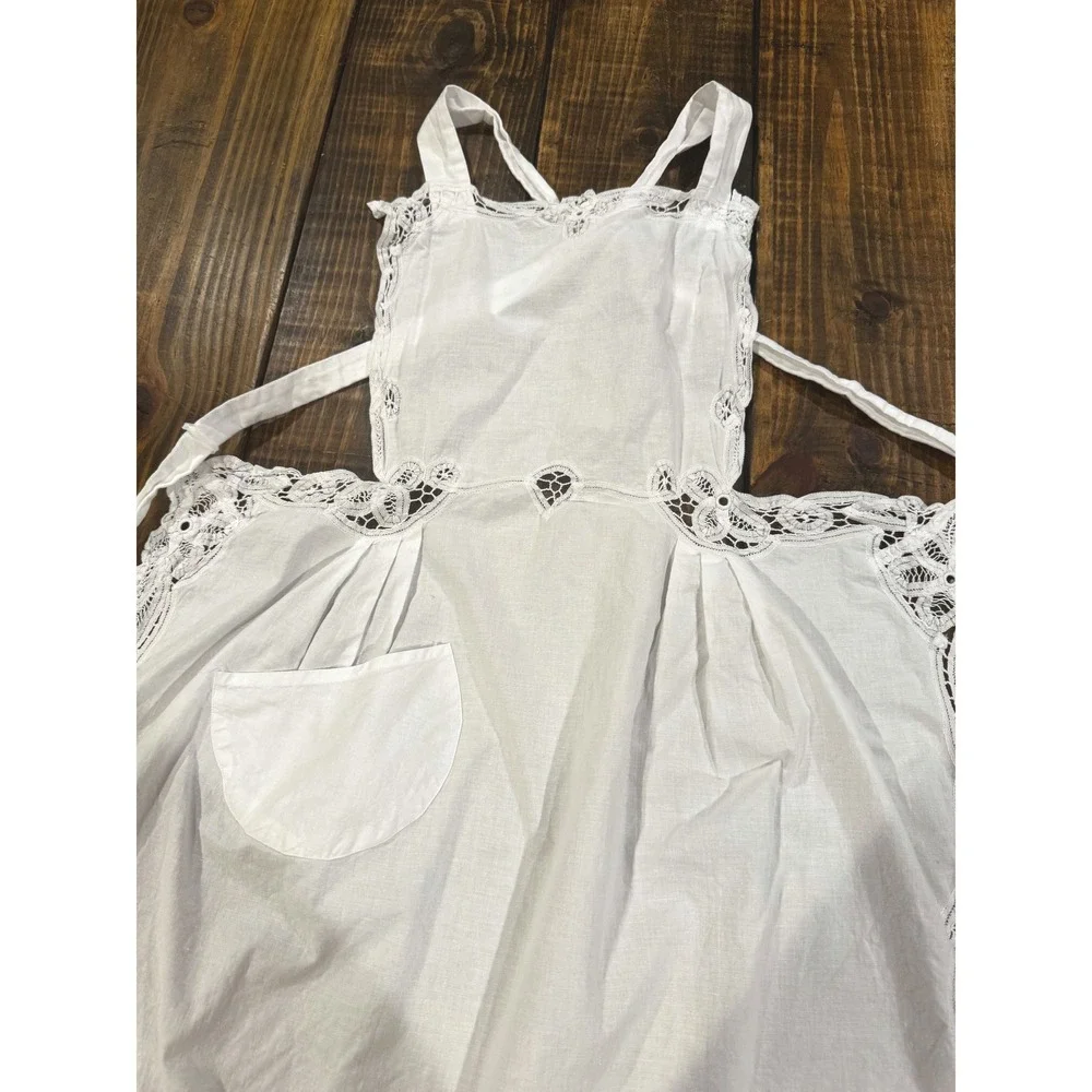Vintage Apron White Lace Trim Adjustable Straps Full Bib Cottagecore Eyelet